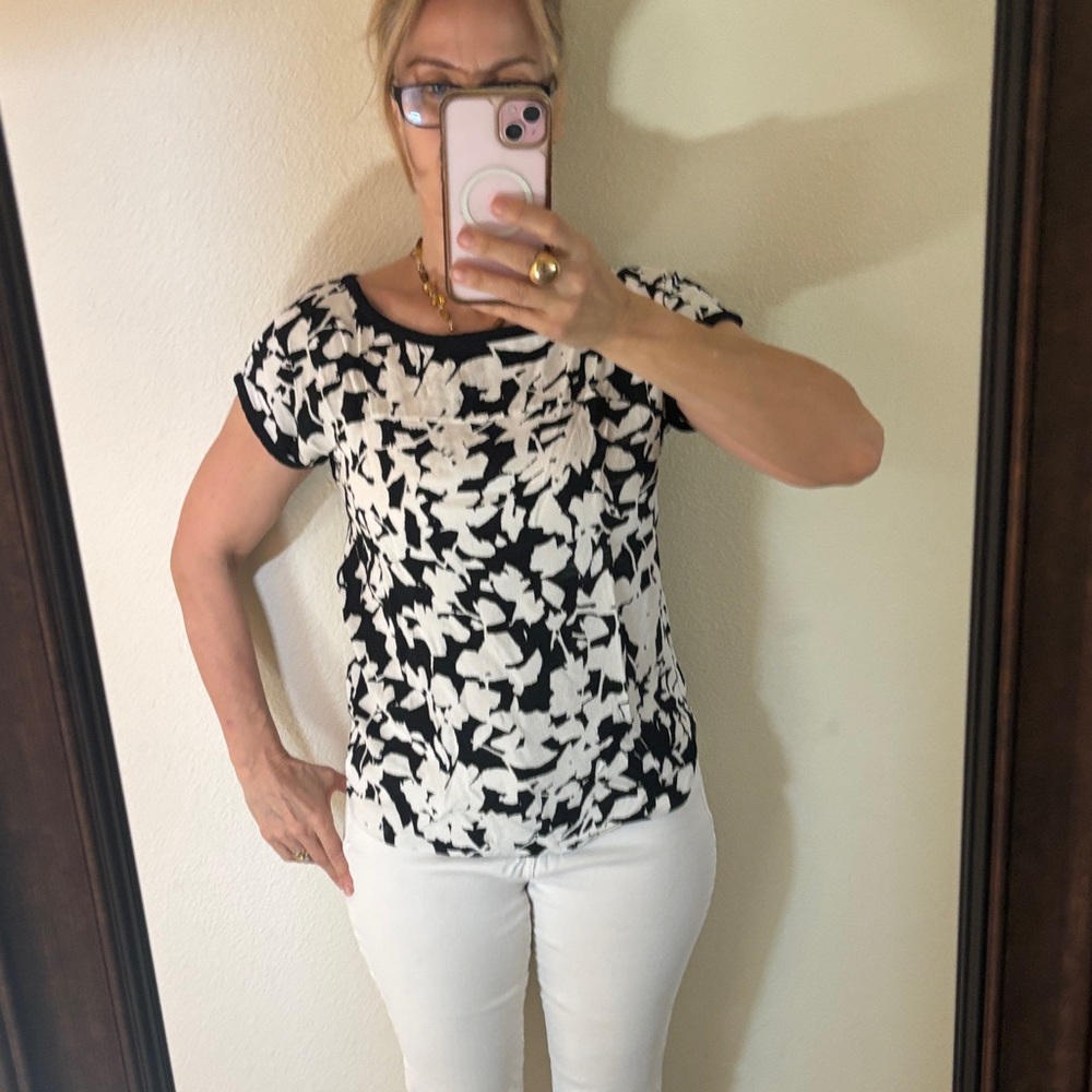 kate spade Black and White Floral Short Sleeve Blouse